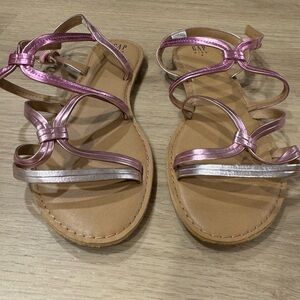 Gap kids sandals size 4 girls